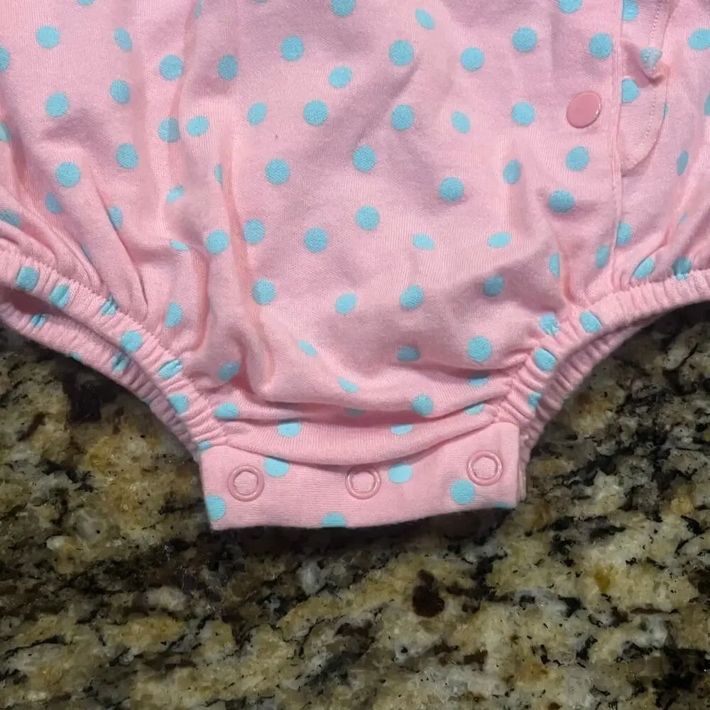 New Vintage KRU Supplies Baby Romper 12M Pink Polka‎ Dot Button Front Bodysuit